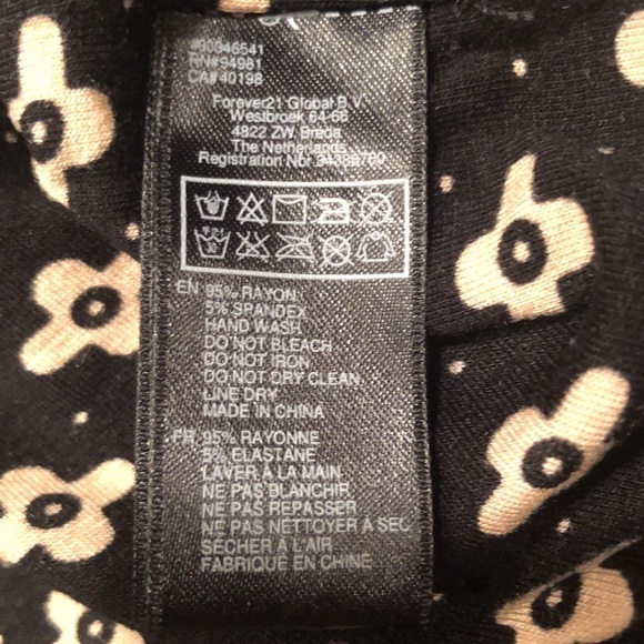 FOREVER 21 Adorable Body Con Skirt Size M - Picture 4 of 4
